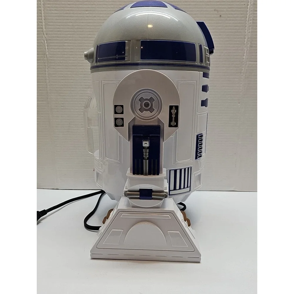 Uncanny brands star wars
